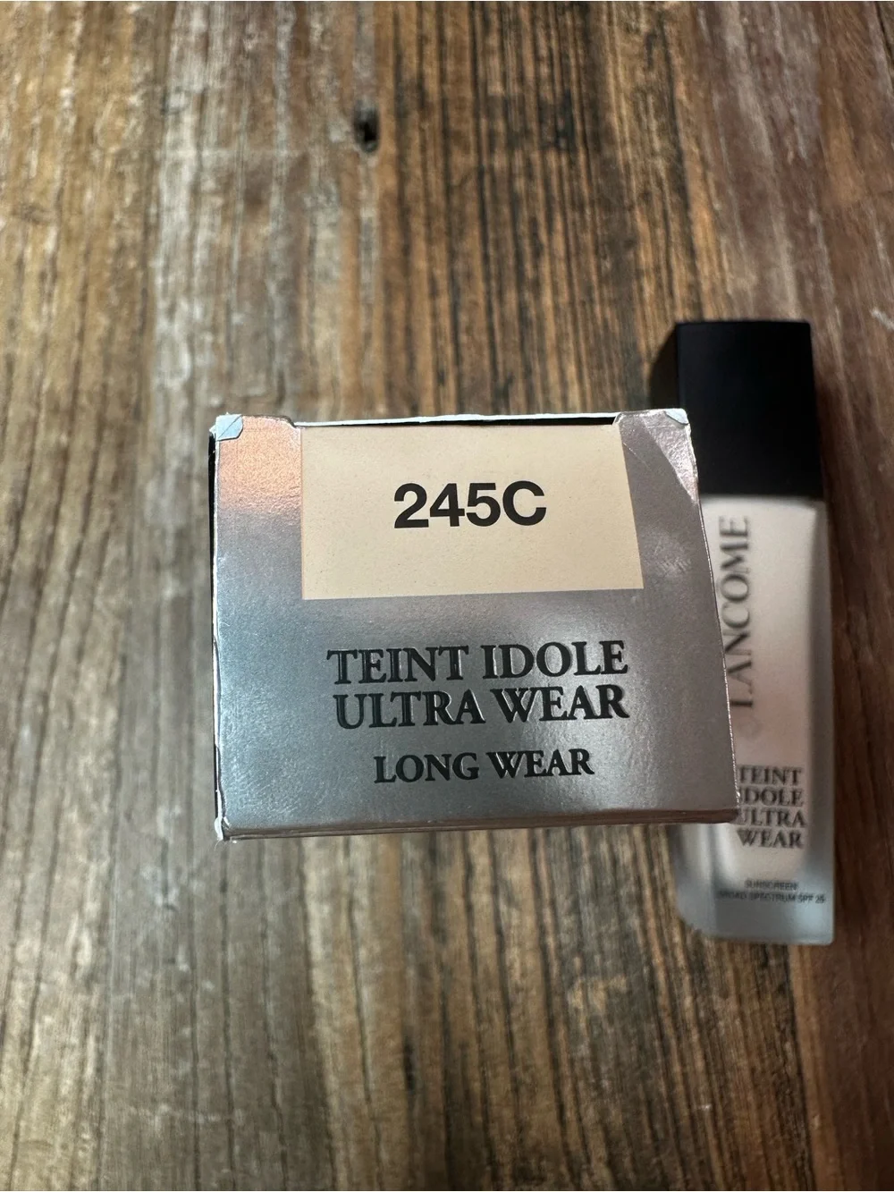 Lancôme Teint Idole Ultra Wear Foundation - Cream 245C (Silver & Black Accents)